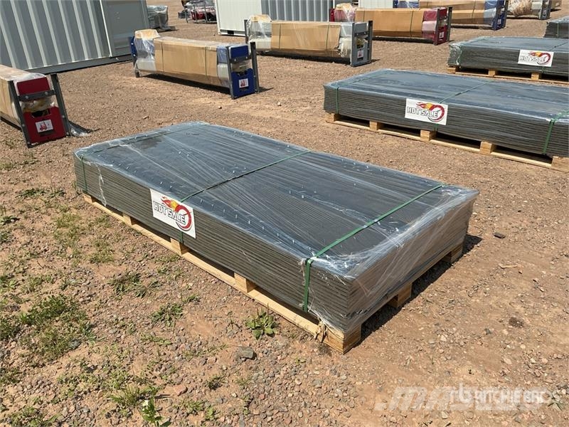 Quantity of (15) FPM 41 in x 94 in Ground Protect Ostale kargo komponente