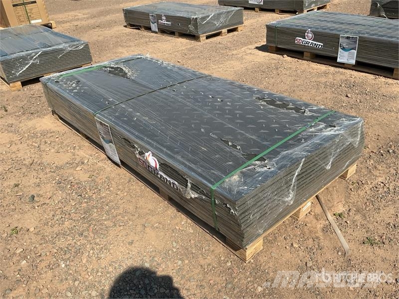 Quantity of (15) FPM 41 in x 94 in Ground Protect Ostale kargo komponente
