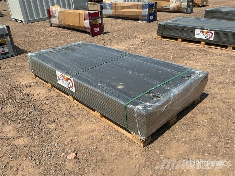 Quantity of (15) FPM 41 in x 94 in Ground Protect Ostale kargo komponente