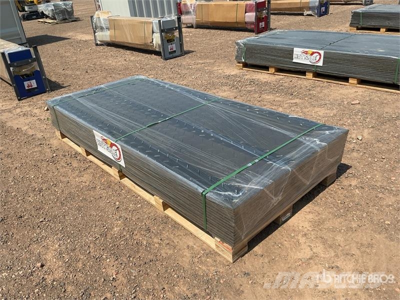 Quantity of (15) FPM 41 in x 94 in Ground Protect Ostale kargo komponente