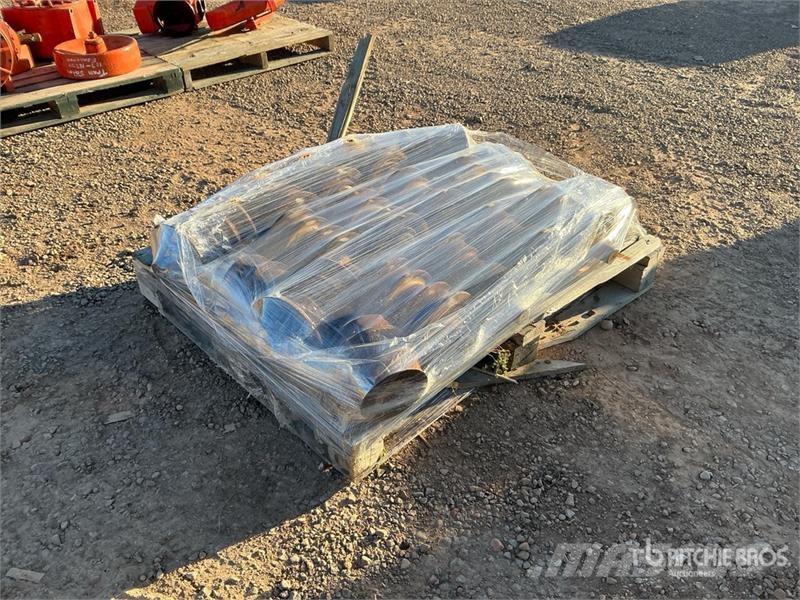  Quantity of (18) Rollers - Fits Cat D6K Drugi deli