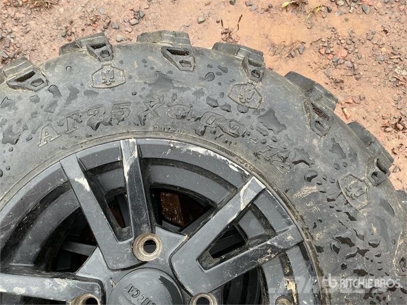  Quantity of (2) 25x8.00-12 Tires الإطارات والعجلات والحافات