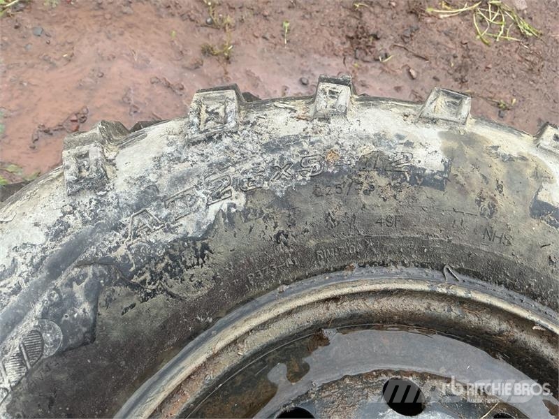  Quantity of (2) 26x9-12 Tires الإطارات والعجلات والحافات