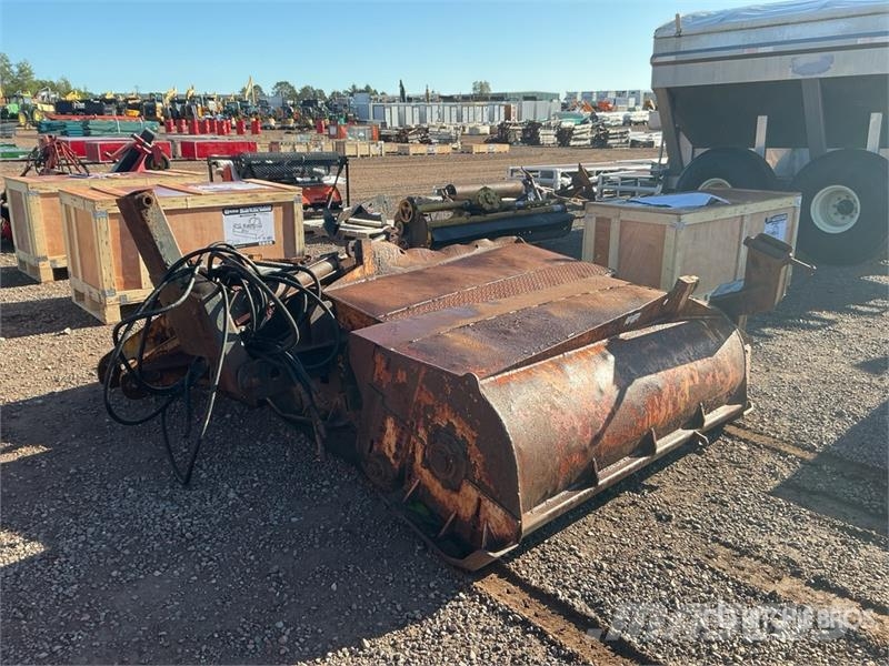 Quantity of (2) 60 in Side-Mounted Flail Mower 제초기