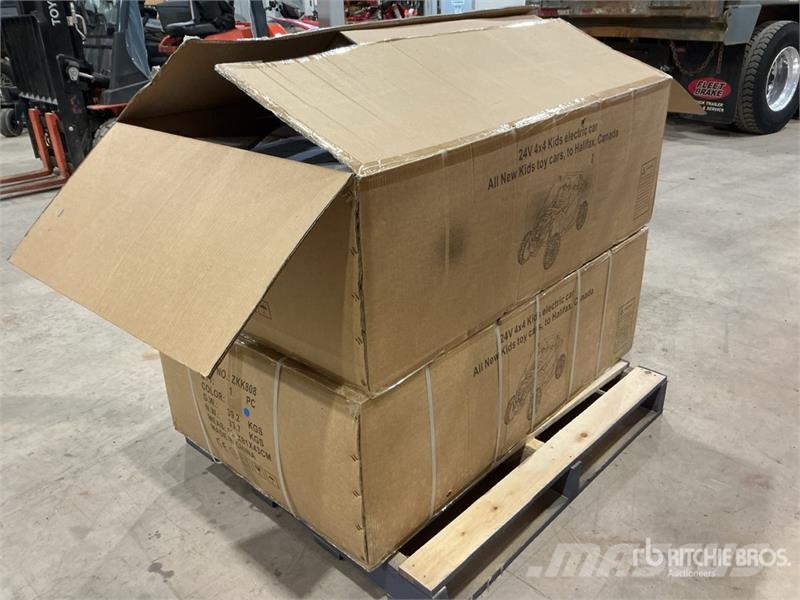 Quantity of (2) Battery Operated Ride-On Mini Side Andre komponenter