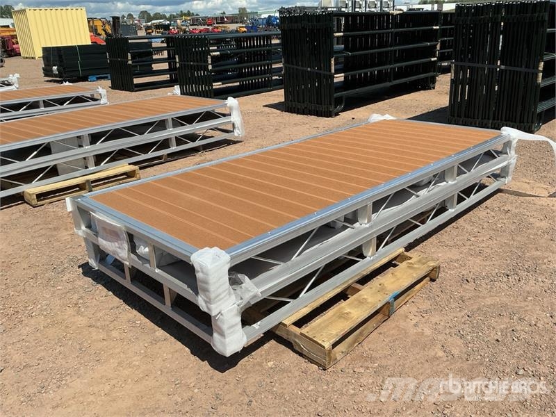  Quantity of (2)  BYT BDF410 4 ft x 10 ft Aluminum  Další