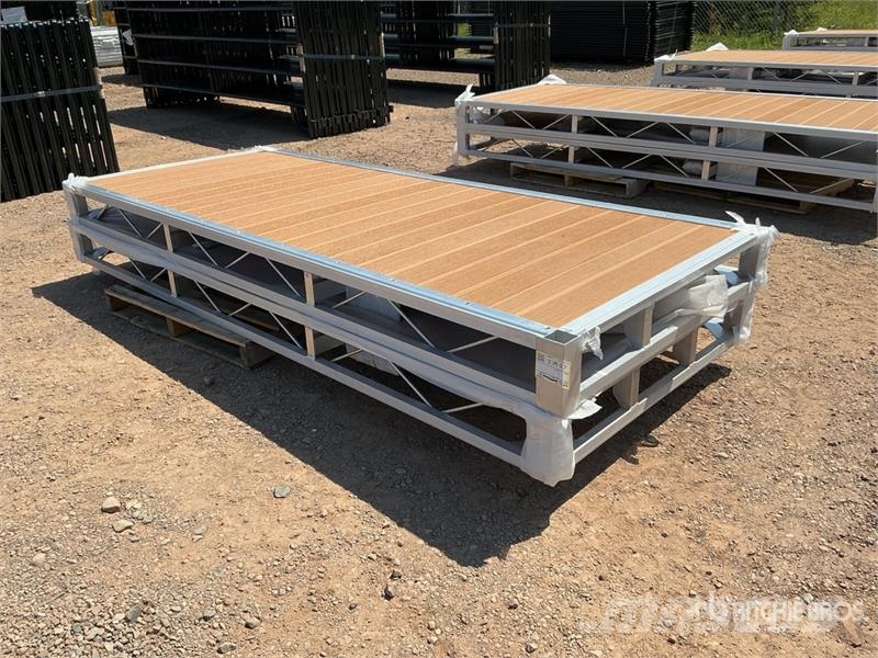  Quantity of (2)  BYT BDF410 4 ft x 10 ft Aluminum  Další