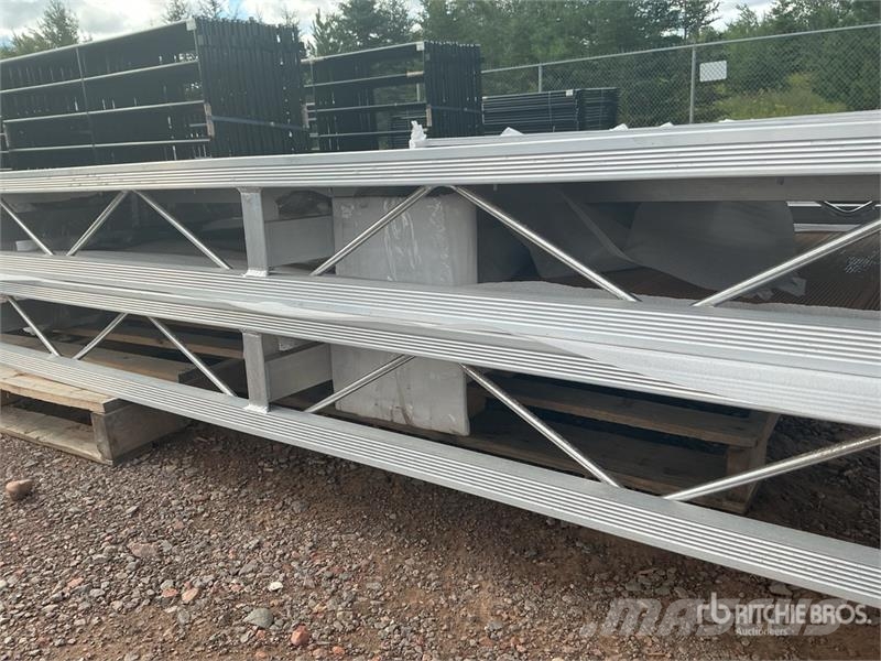  Quantity of (2)  BYT BDF410 4 ft x 10 ft Aluminum  Další