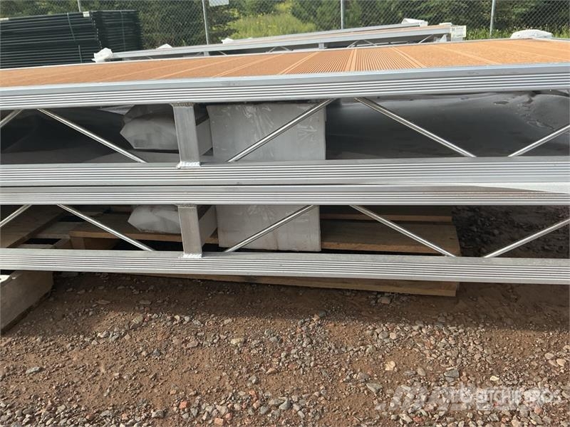  Quantity of (2)  BYT BDF410 4 ft x 10 ft Aluminum  Další