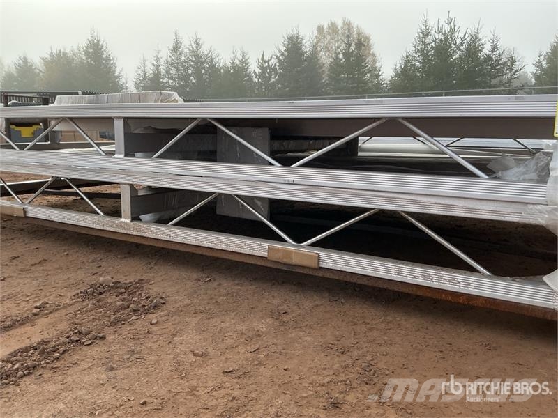  Quantity of (2)  BYT BDF6 6 ft x 8 ft Aluminum Boa ماكينات زراعية - غير ذلك