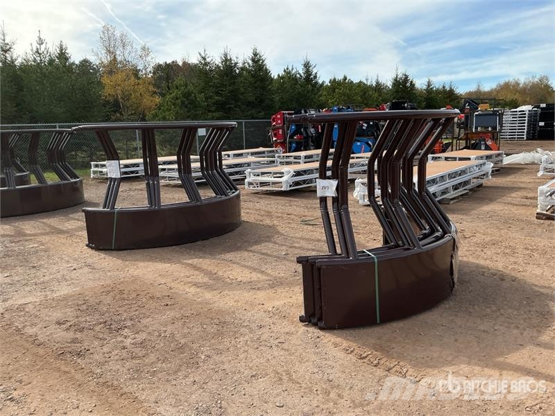  Quantity of (2)  BYT MGFF84 84 in Magnum Prairie F Animal feeders