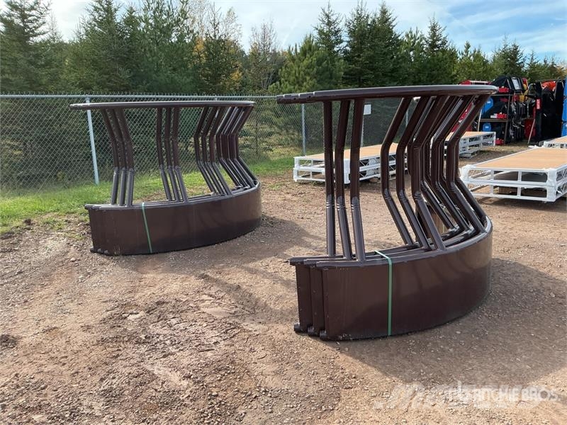  Quantity of (2)  BYT MGFF84 84 in Magnum Prairie F Animal feeders