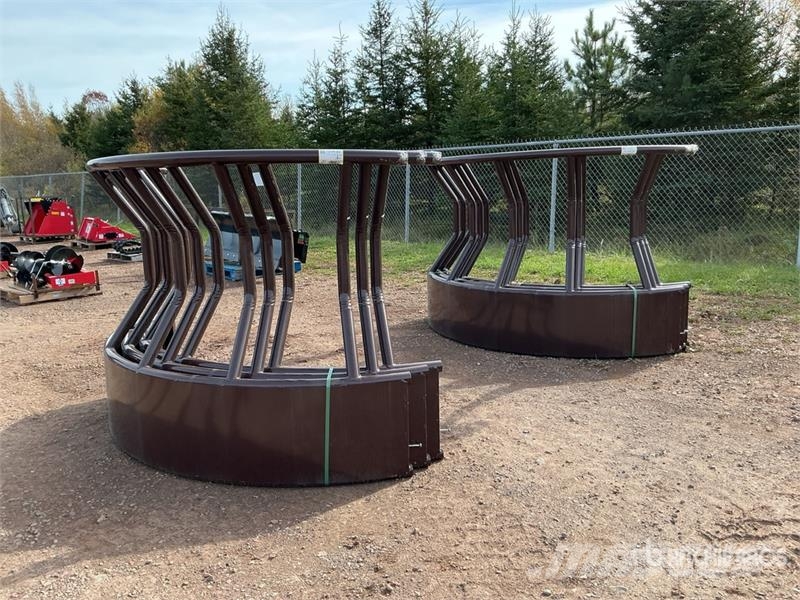  Quantity of (2)  BYT MGFF84 84 in Magnum Prairie F Animal feeders