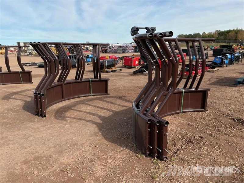  Quantity of (2)  BYT MGFF84 84 in Magnum Prairie F Animal feeders