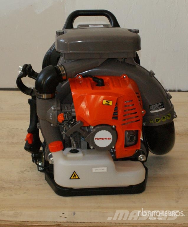 Quantity of (2) Powertek EB-800-E Leaf Blower (Un Équipement d'élimination des débris