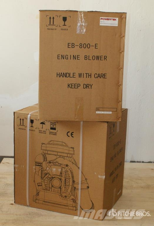 Quantity of (2) Powertek EB-800-E Leaf Blower (Un Équipement d'élimination des débris