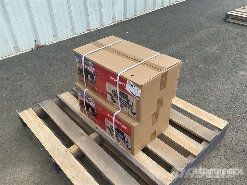  Quantity of (2)  Powertek WW13000 13000 lb Winch ( Lyftblock, vinschar och materialhissar