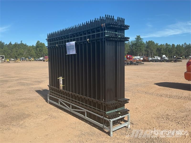 Quantity of (20) 10 ft x 7 ft Powder Coated Fencin Zäune und Zubehör