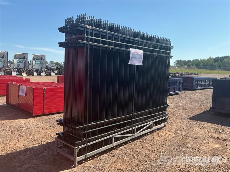 Quantity of (20) 10 ft x 7 ft Powder Coated Fencin Zäune und Zubehör