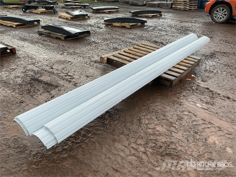  Quantity of (20) 14 ft Aluminum Pillars المصاعد والرافعات المادية