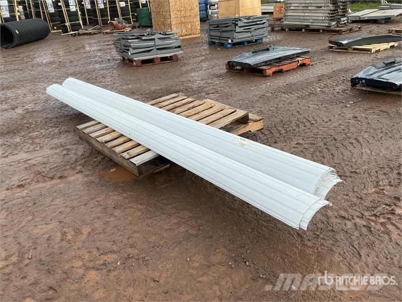  Quantity of (20) 14 ft Aluminum Pillars المصاعد والرافعات المادية