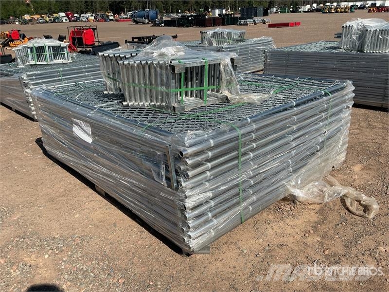 Quantity of (20) 7 ft 5 in x 6 ft Chain Link Tempo Drugi deli
