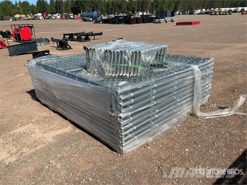 Quantity of (20) 7 ft 5 in x 6 ft Chain Link Tempo Drugi deli