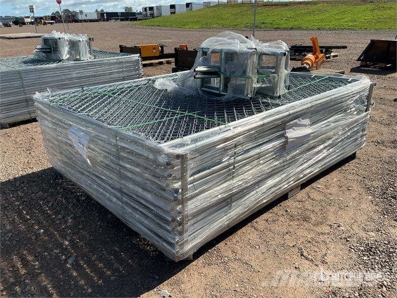 Quantity of (20) 7 ft 5 in x 6 ft Chain Link Tempo Drugi deli