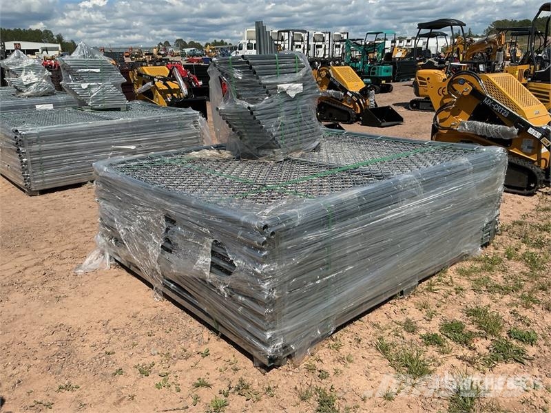 Quantity of (20) 7 ft 5 in x 6 ft Chain Link Tempo Drugi deli