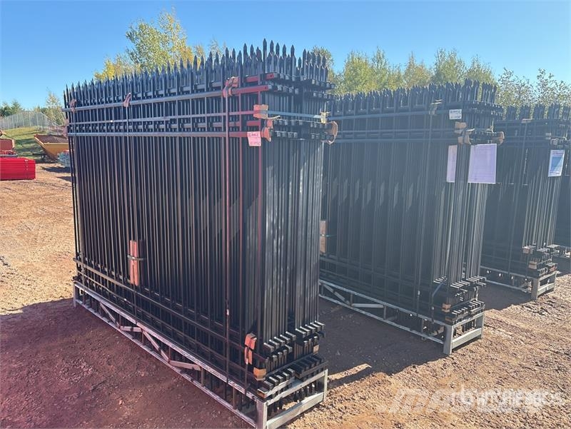  Quantity of (20) 9 ft 3 in x 6 ft 4 in Powder Coat Oprema za ograje