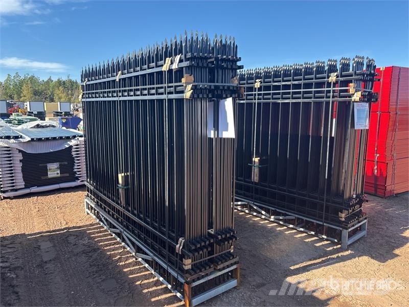  Quantity of (20) 9 ft 3 in x 6 ft 4 in Powder Coat Oprema za ograje