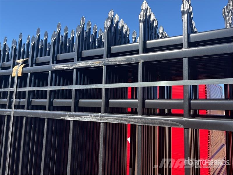  Quantity of (20) 9 ft 3 in x 6 ft 4 in Powder Coat Oprema za ograje