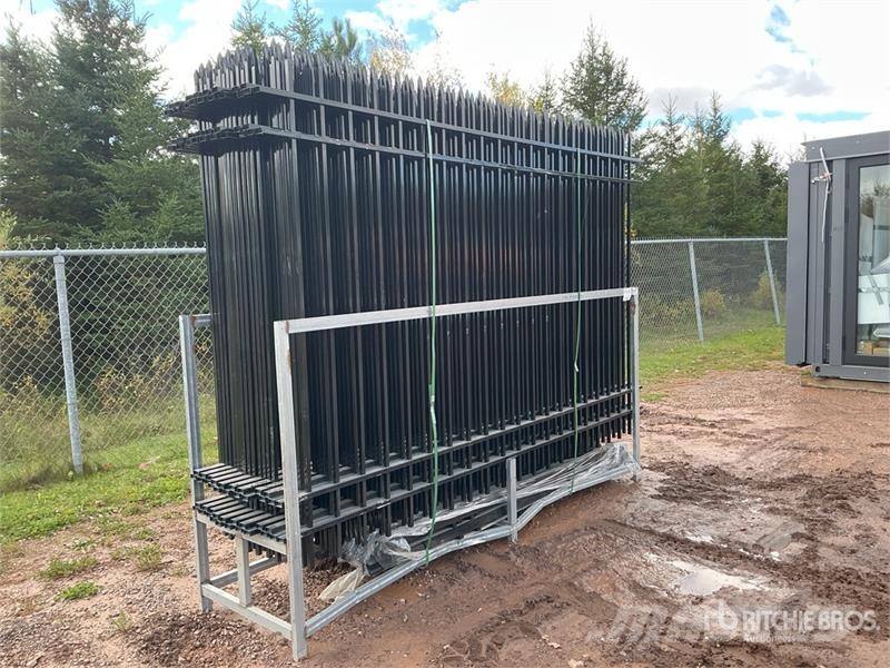  Quantity of (20)  SKLP SK-N20 10 ft x 7 ft Powder  Equipos de vallado