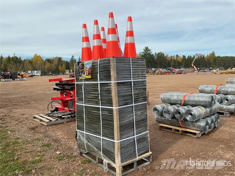 Quantity of (250) EMC SC28L 28 in Traffic Cones ( Тръбополагащи булдозери