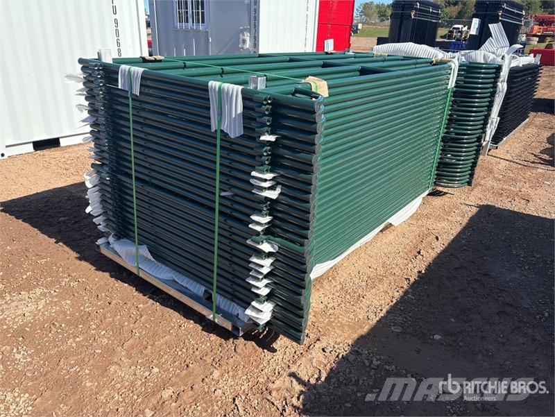  Quantity of (28) 9 ft 4 in Powder Coated Corral Li Ostali stroji in oprema za živino