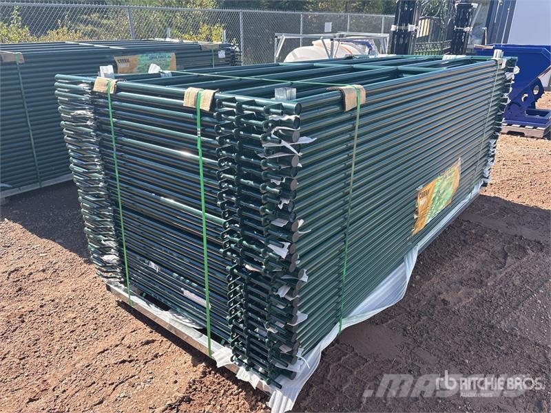  Quantity of (28) 9 ft 4 in Powder Coated Corral Li Ostali stroji in oprema za živino
