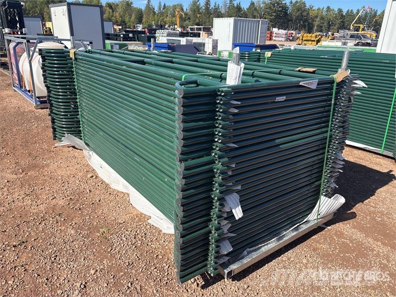  Quantity of (28) 9 ft 4 in Powder Coated Corral Li Ostali stroji in oprema za živino