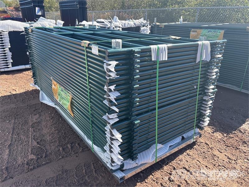  Quantity of (28) 9 ft 4 in Powder Coated Corral Li Ostali stroji in oprema za živino