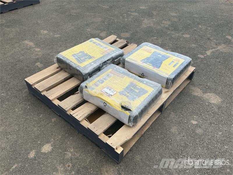 Quantity of (3) Powertek PT1800 Cordless Grease G Drugi deli