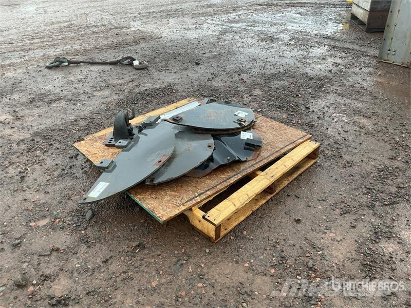 Quantity of (3) Stump Pans Компоненты строительной техники