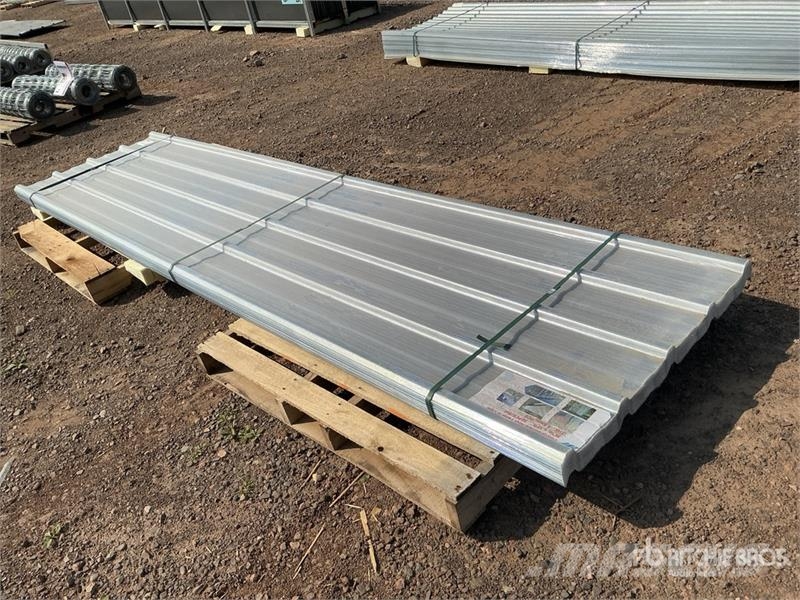  Quantity of (30) 3 ft x 20 ft Clear Corrugated Pol Vintsid, telfrid ja materjaliliftid