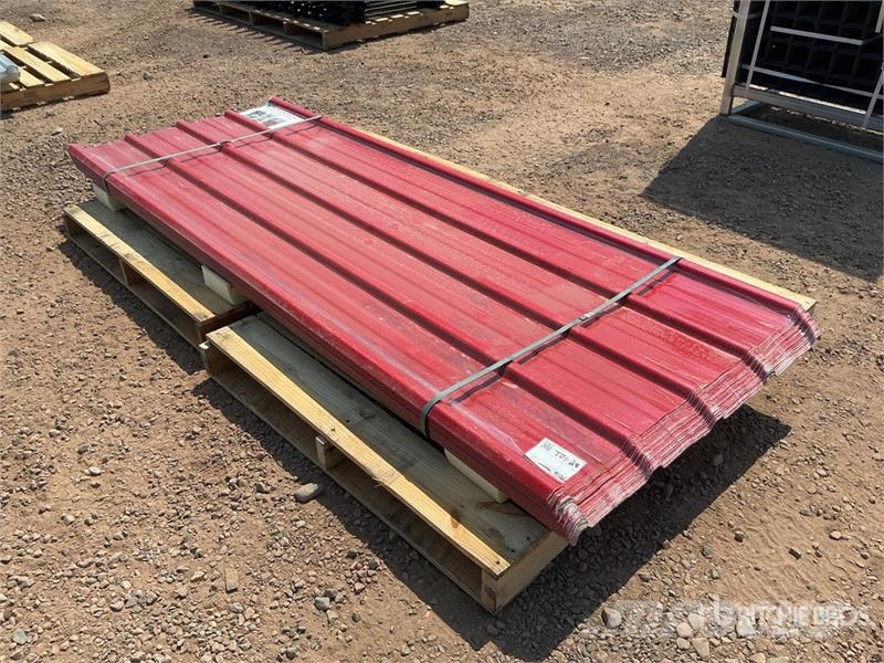Quantity of (30) Red Polycarbonate Roof Panel (Unu Gervės, keltuvai ir medžiagų kėlimo įranga