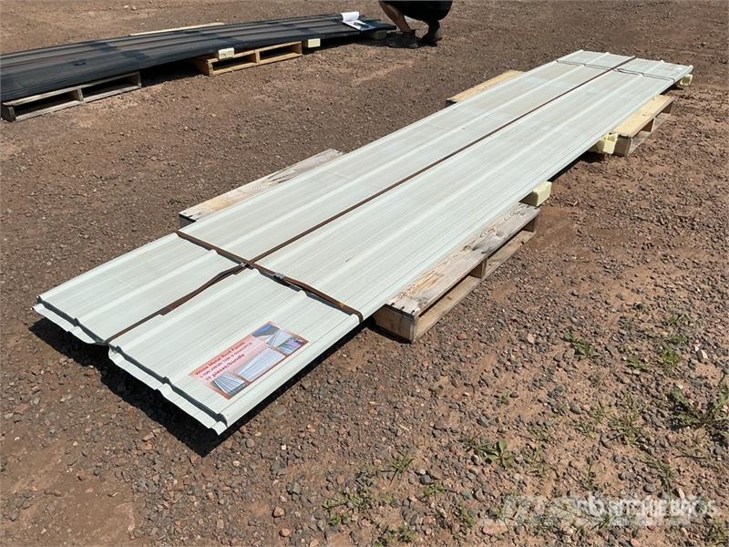 Quantity of (30) White Metal Roof Panels (Unused) Gervės, keltuvai ir medžiagų kėlimo įranga