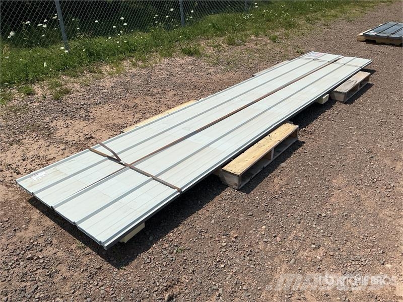 Quantity of (30) White Metal Roof Panels (Unused) Gervės, keltuvai ir medžiagų kėlimo įranga