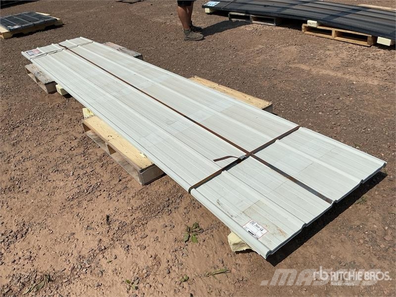 Quantity of (30) White Metal Roof Panels (Unused) Gervės, keltuvai ir medžiagų kėlimo įranga