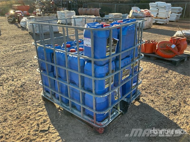 Quantity of (32) 20L Semi-Synthetic 15W40 CJ-4 Lub Drugi deli