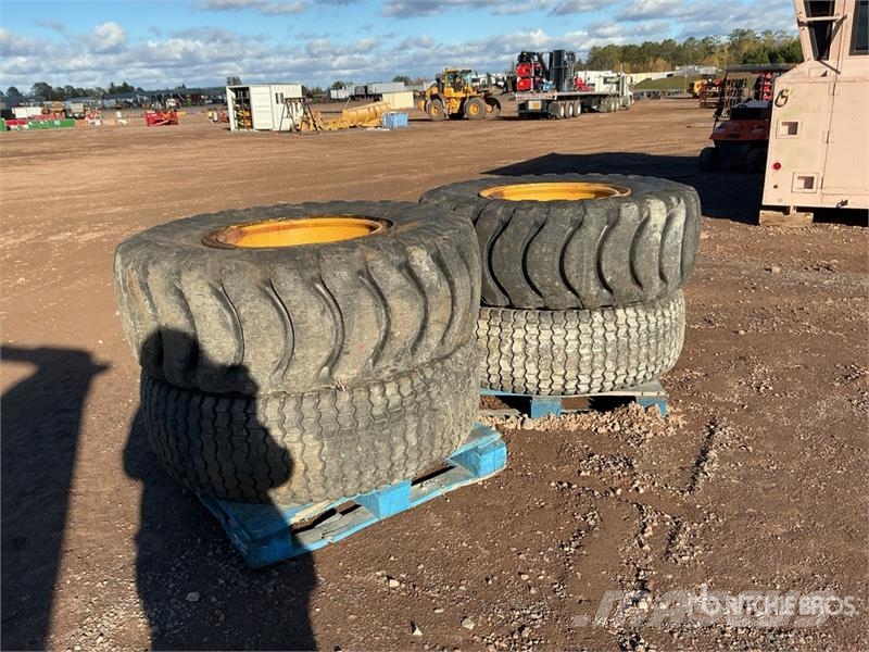 Quantity of (4) 17.5R25 Tires - Fits John Deere Lo Roti