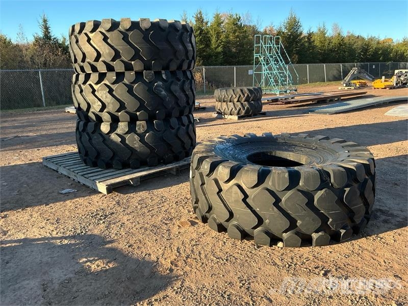 Quantity of (4) 29.5-25 Tires (Unused) 轮胎、车轮和轮圈