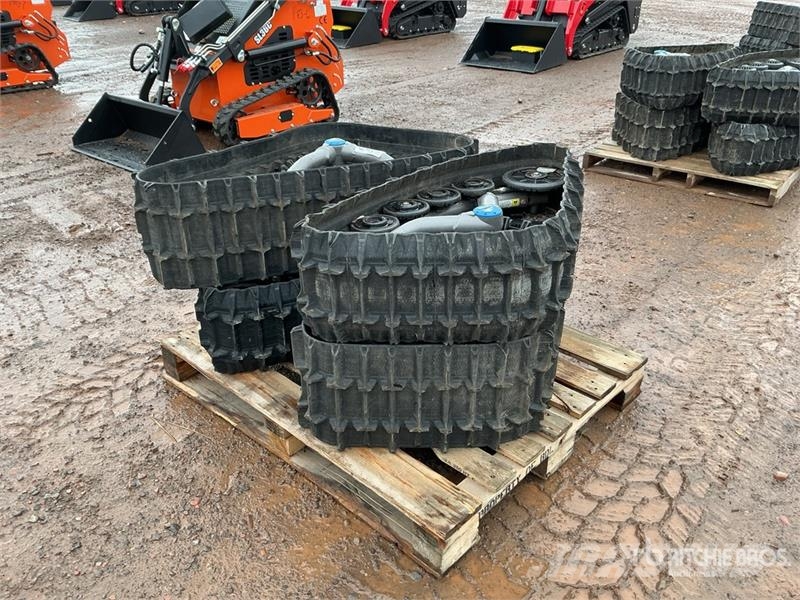  Quantity of (4)  Camso Tracks - Fits ATV T4S مكونات أخرى