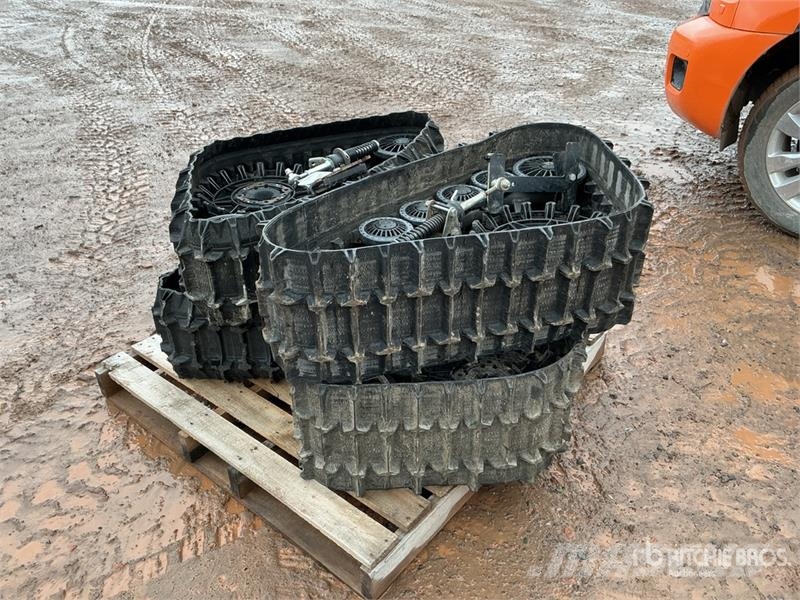  Quantity of (4)  Camso Tracks - Fits ATV T4S مكونات أخرى